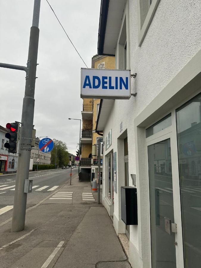 Adelin Einzelzimmer Hostel Виена Екстериор снимка