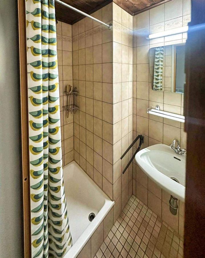 Adelin Einzelzimmer Hostel Виена Екстериор снимка